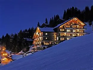 L'helios 5* Мерибель